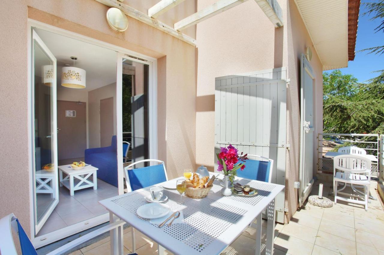 Residence Odalys Les Oceanides La Londe-les-Maures Exterior photo